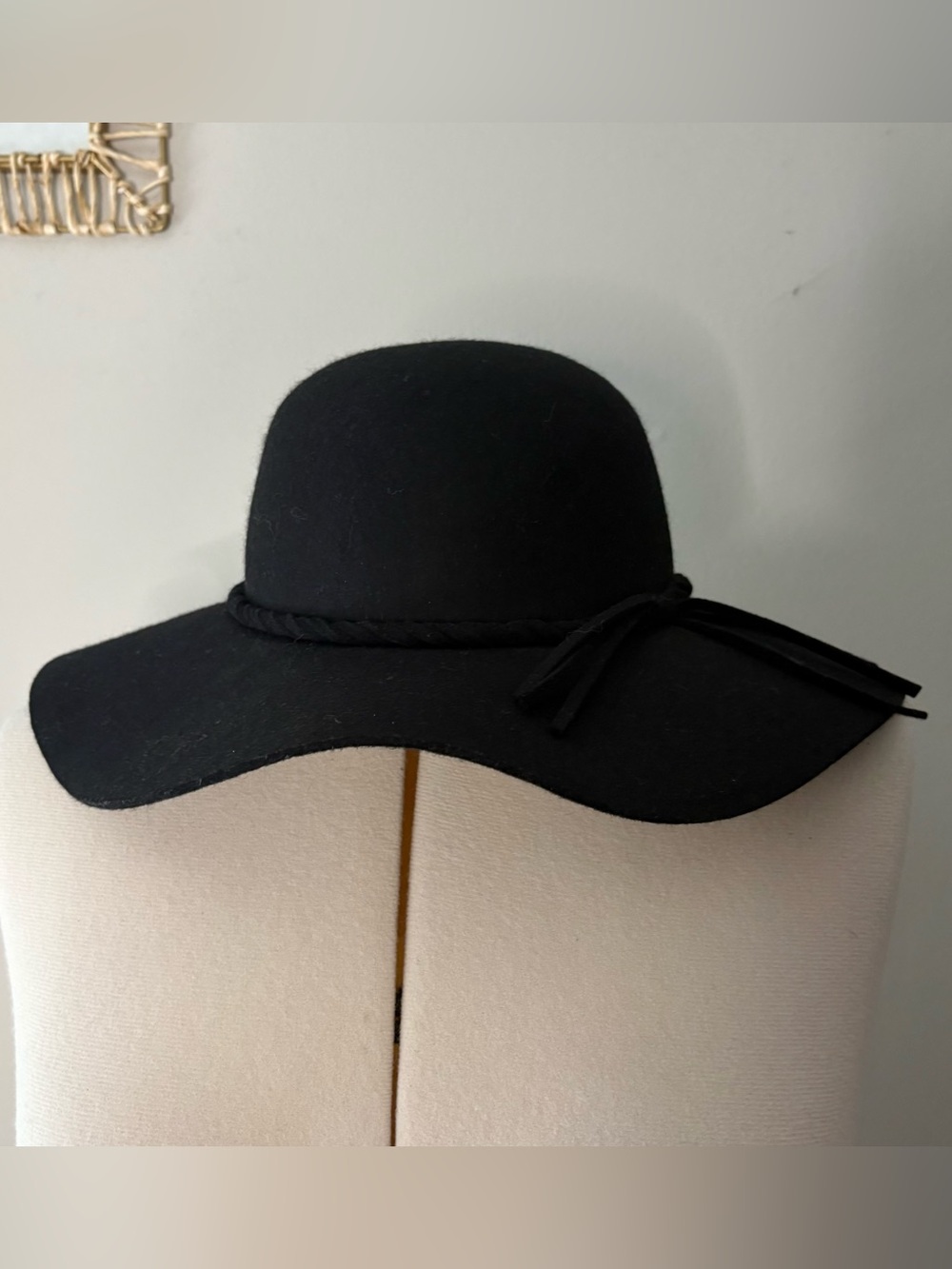 Black Wide-Brim Felt Floppy Hat - Unbranded 100% Wool